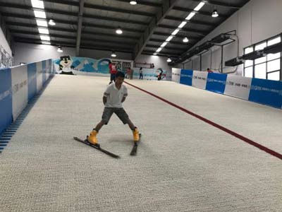 你知道旱雪滑梯嗎？